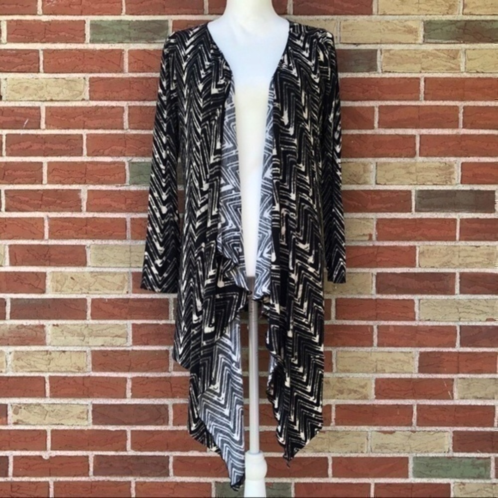 Soft Surroundings Chevron Striped Black White Long Sleeve Waterfall Cardigan 🔥
